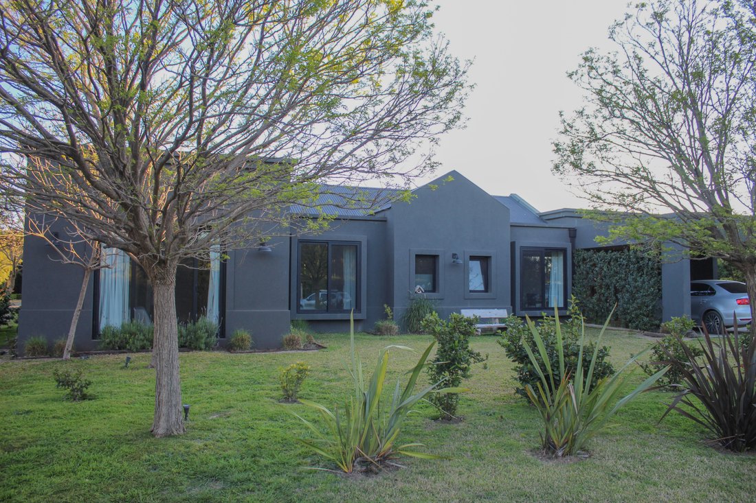 House in Bella Vista, Buenos Aires Province, Argentina 2 - 17250989