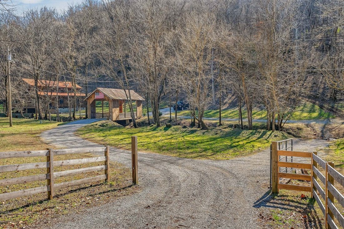 House in Alexandria, Tennessee, United States 2 - 17250525