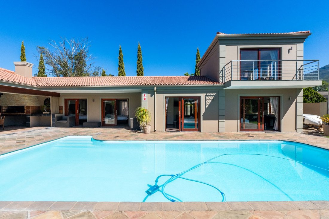 House in George, Western Cape, South Africa 2 - 17252122