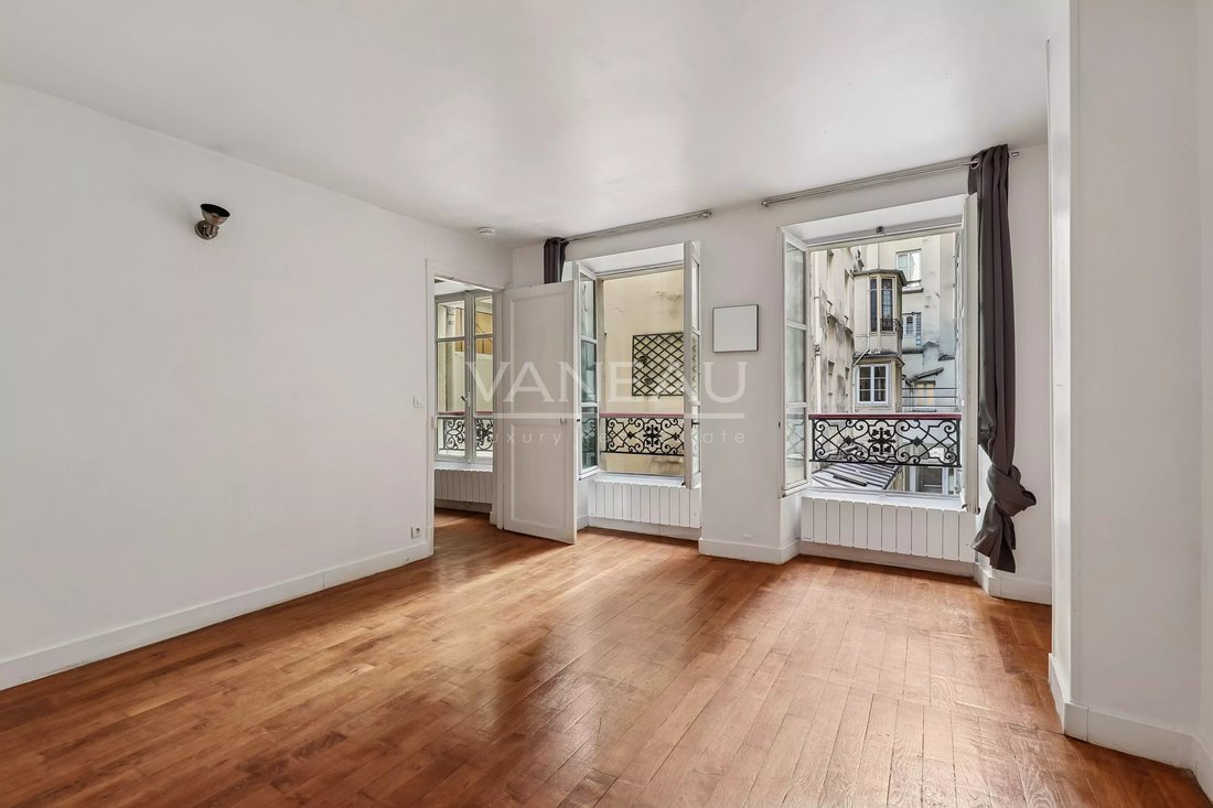 Apartment in Ecole Militaire, Paris 7e Arrondissement, Paris 2 - 17248141