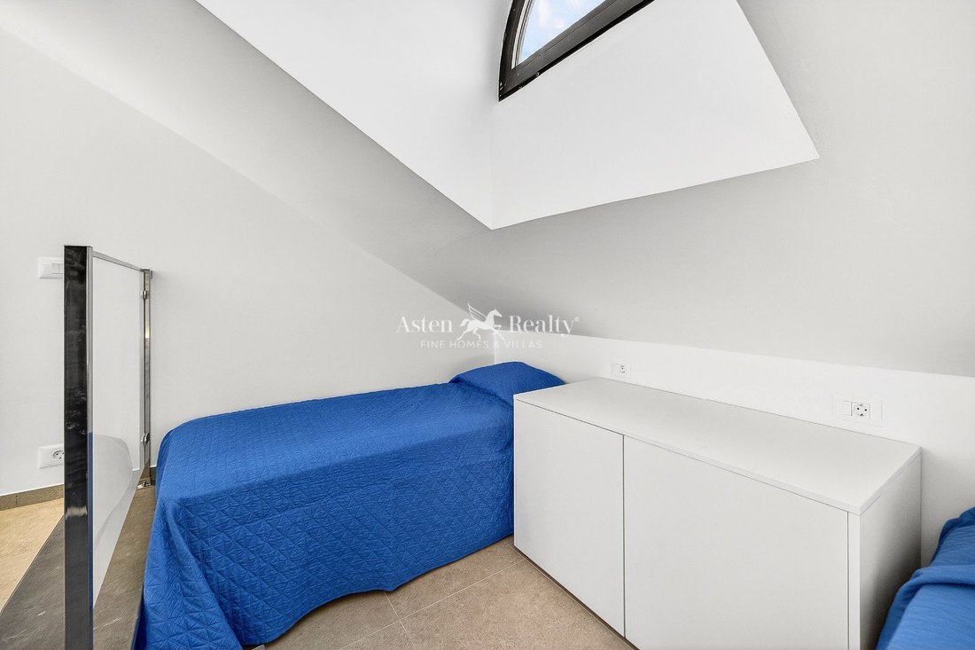 Apartment in Playa de las Americas, Canary Islands, Spain 4 - 17247991
