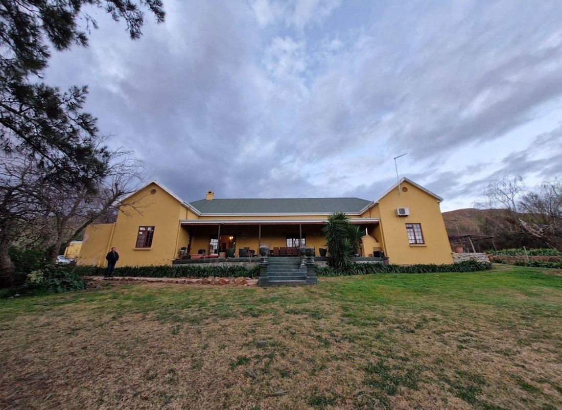 Farm Ranch in Ladismith, Western Cape, South Africa 1 - 17253569