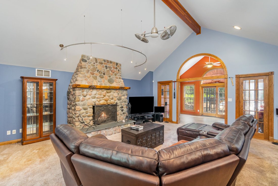 House in Crown Point, Indiana, United States 5 - 17254836