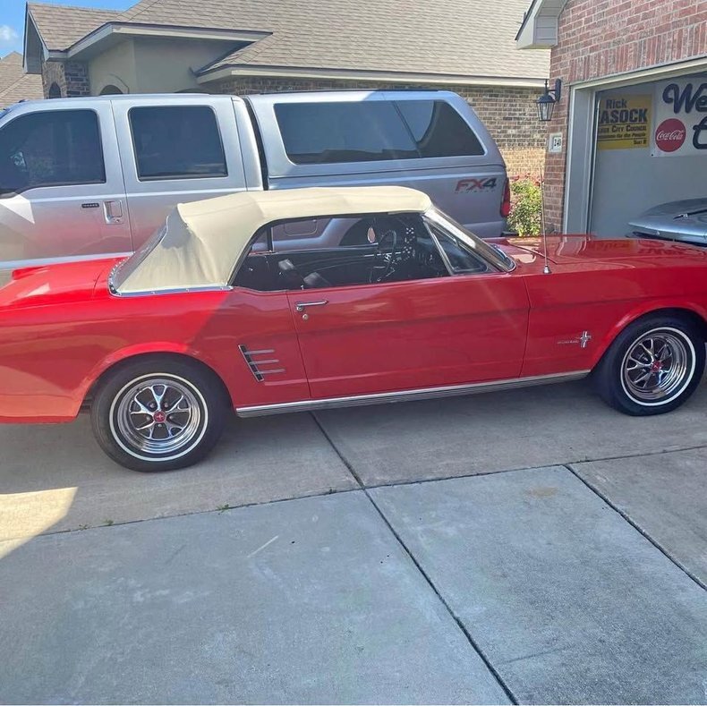 Cabriolet in Glendale, United States 5 - 17256922