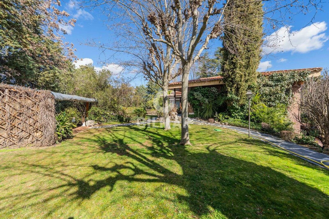 Villa in Ciudad Lineal, Madrid, Spain 1 - 17247793
