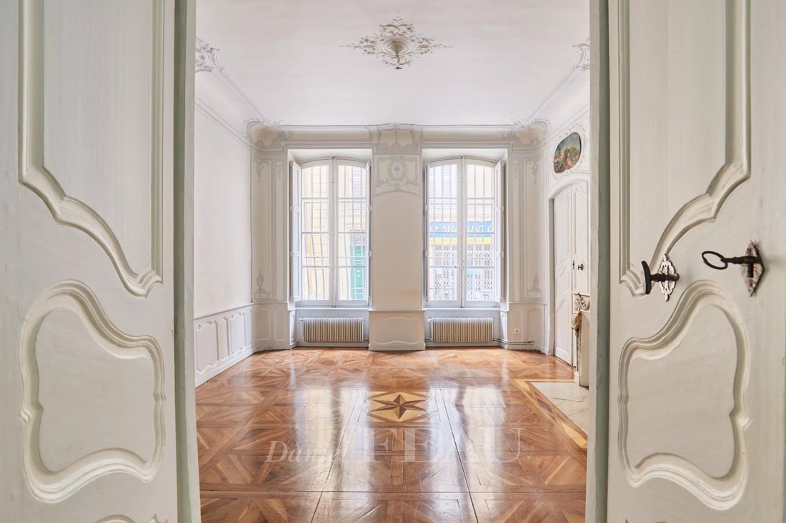 Apartment in Comtale-Cente-Cours Mirabeau, Aix-en-Provence, France 2 - 17248195