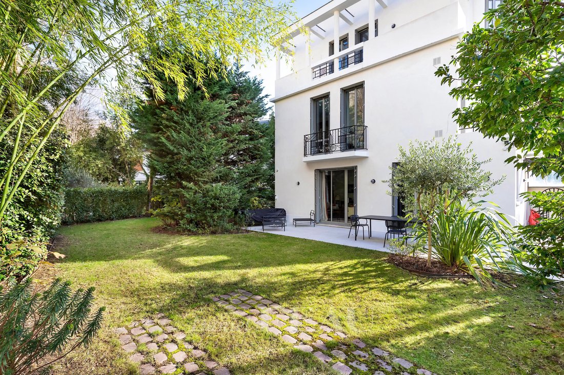 Estate in Auteuil Sud, Paris 16e Arrondissement, Paris 1 - 17140837