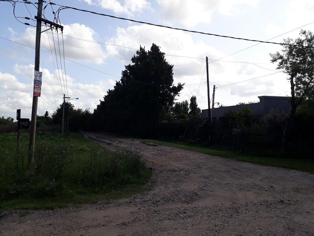 House in Manuel B. Gonnet, Buenos Aires Province, Argentina 4 - 17248827
