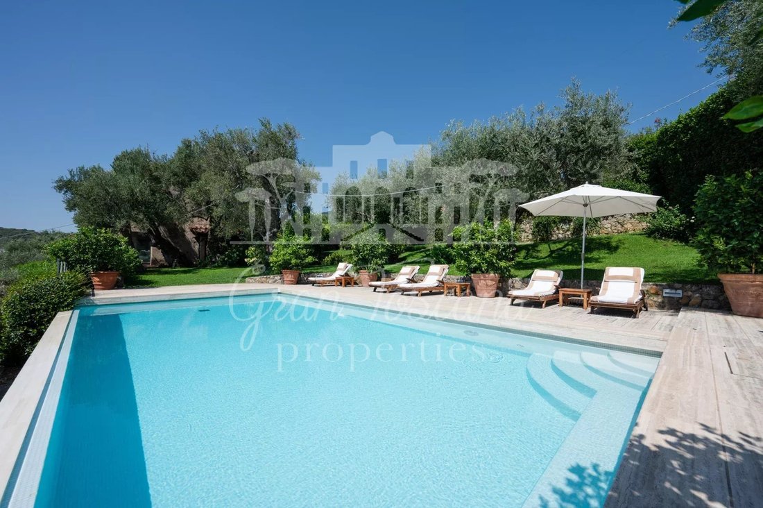 House in Camaiore, Tuscany, Italy 3 - 17248006