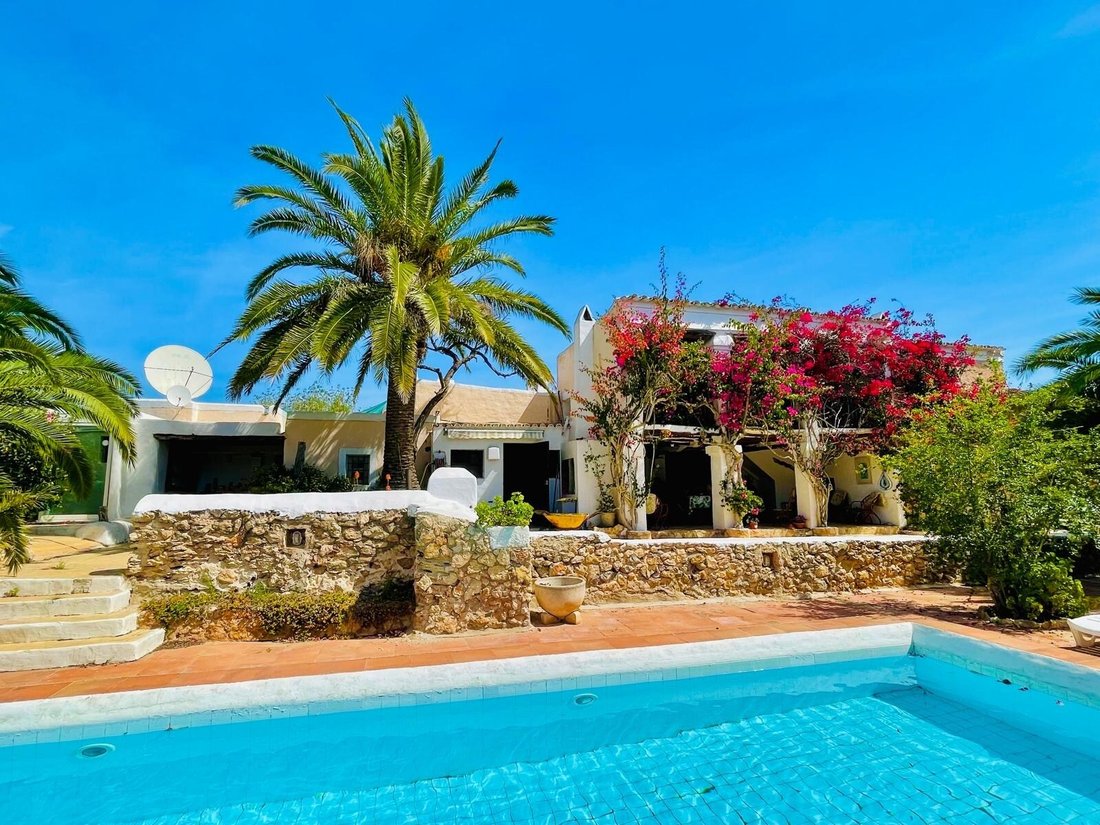 Villa in Sant Jordi de ses Salines, Sant Josep de sa Talaia, Balearic Islands 3 - 17248064