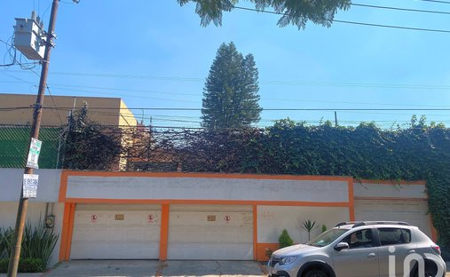 Land in Santa Catarina Yecahuitzotl, Mexico City, Mexico 1