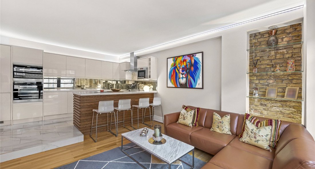 Apartment in Holborn, Camden, England 2 - 17253854