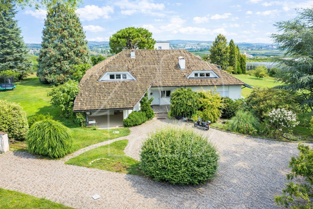 Villa in Appiano Sulla Strada del Vino / Eppan an der Weinstraße, Trentino – Alto Adige/Südtirol, Italy 2 - 17255975