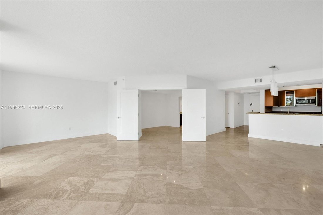 Condo in Miami Beach, Florida, United States 4 - 17257020
