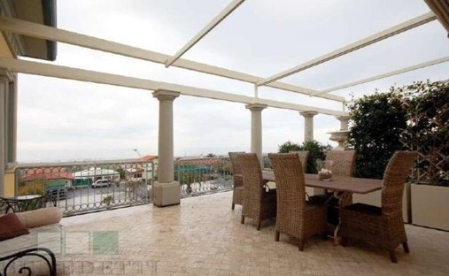 Penthouse in Pietrasanta, Tuscany, Italy 1