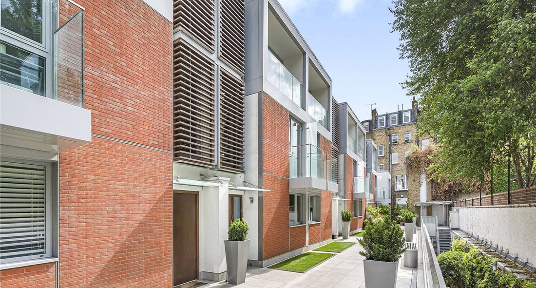 Townhouse in Fitzrovia, Camden, England 2 - 16702254