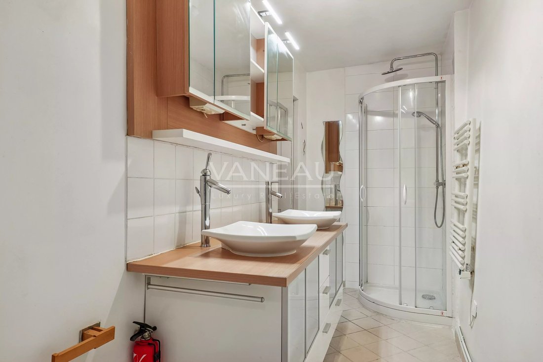 Apartment in Ecole Militaire, Paris 7e Arrondissement, Paris 4 - 17248141
