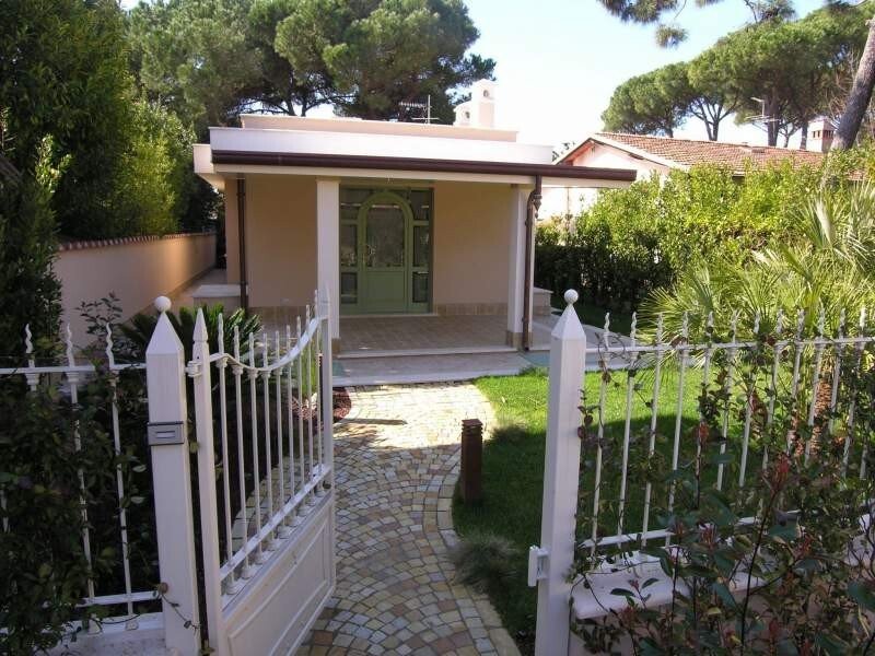 Villa in Vittoria Apuana, Forte dei Marmi, Tuscany 1 - 17254469