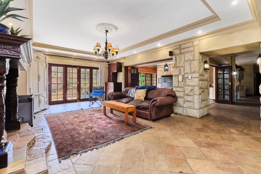House in Featherbrooke Estate, Gauteng, South Africa 5 - 17253623