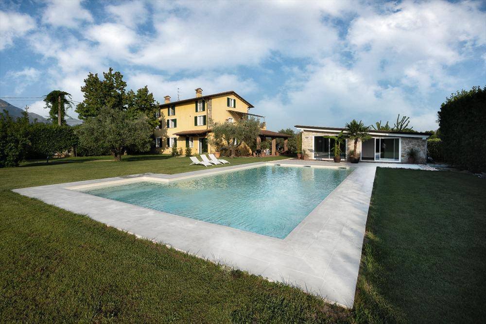 Villa in Tonfano, Pietrasanta, Italy 3 - 17256412