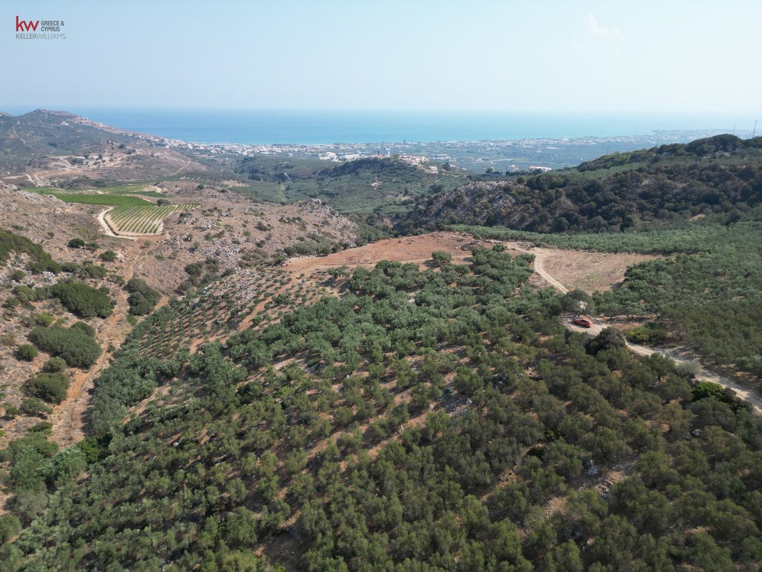 Land in Platanias, Greece 3 - 17249820