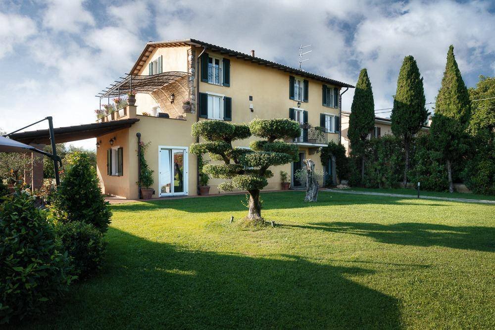 Villa in Tonfano, Pietrasanta, Italy 1 - 17256412