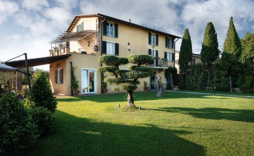 Villa in Tonfano, Pietrasanta, Italien 1