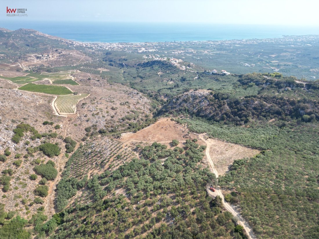 Land in Platanias, Greece 1 - 17249820