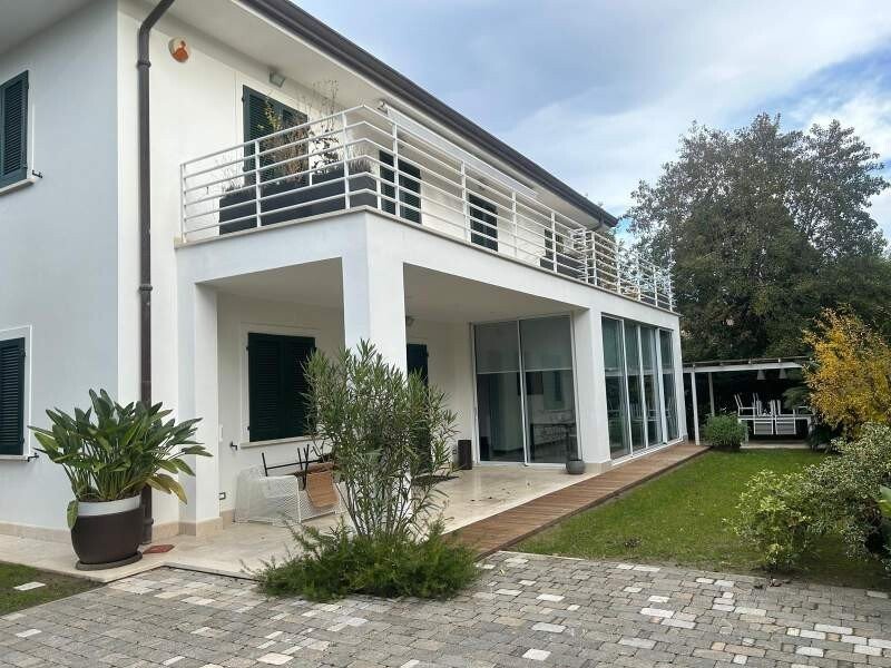 Villa in Center, Forte dei Marmi, Tuscany 1 - 17255057