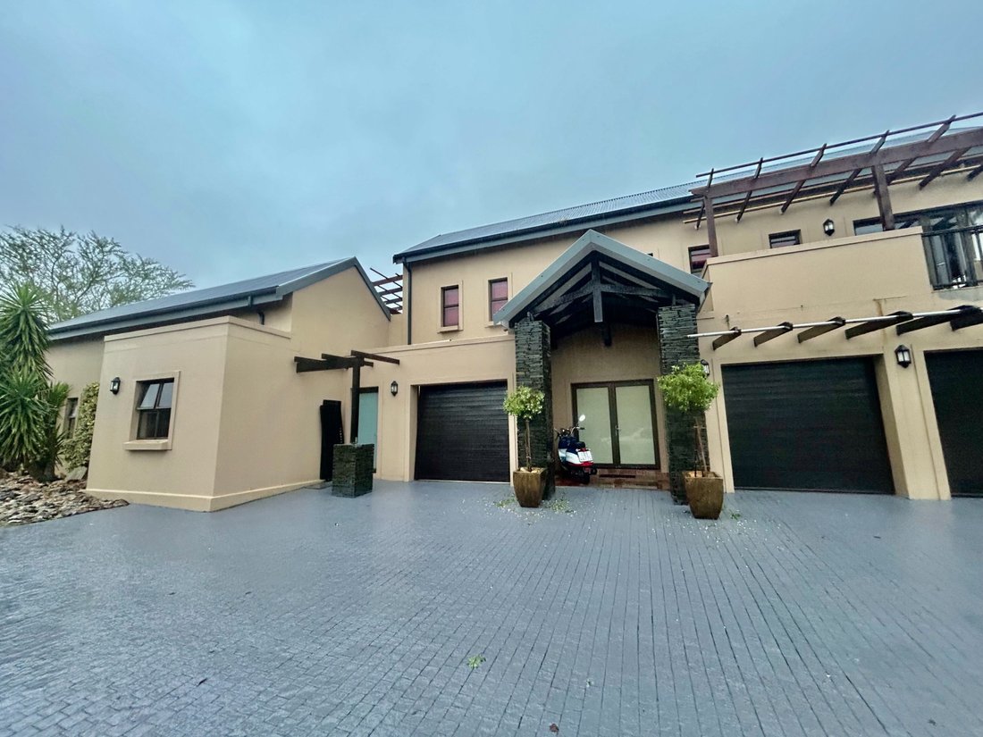House in Johannesburg, Gauteng, South Africa 2 - 17250707