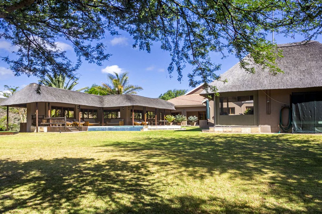 Farm Ranch in Johannesburg, Gauteng, South Africa 1 - 17253360