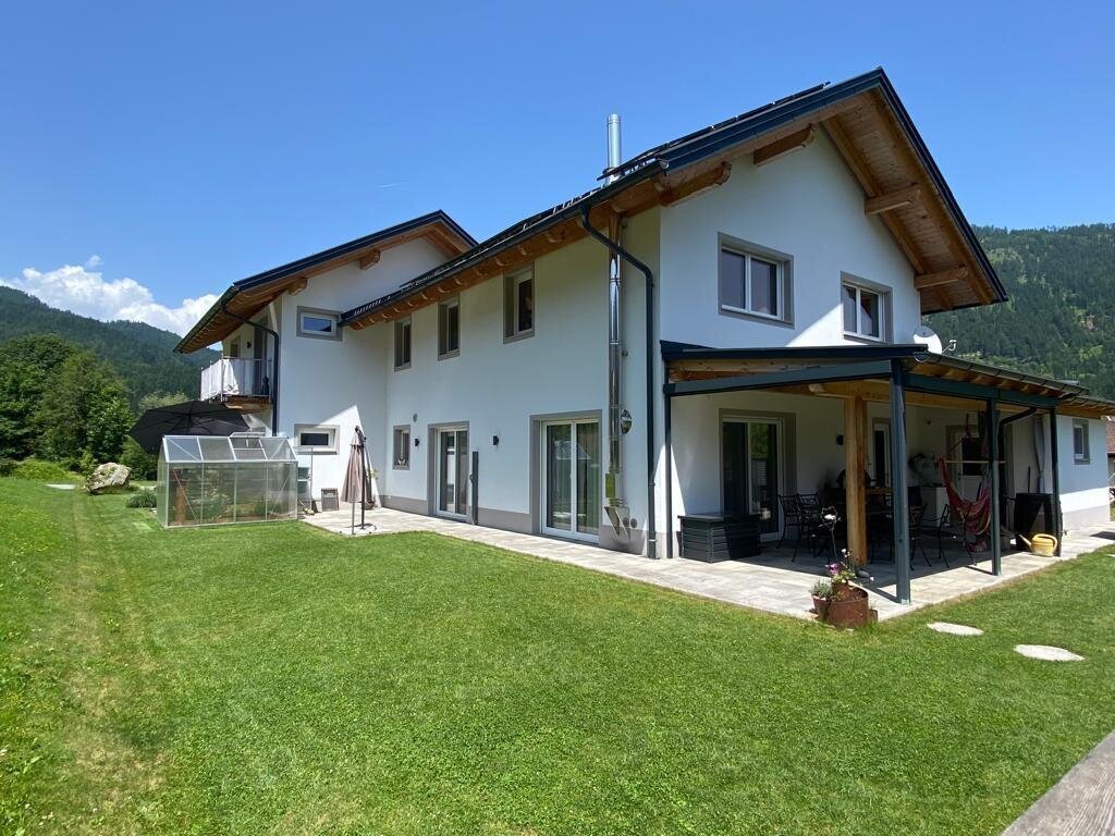Alpine Luxus Refugium Im Gitschtal: Modernes Wohndesign Mit Zwei Exklusiven Rendite Suiten Nahe Dem