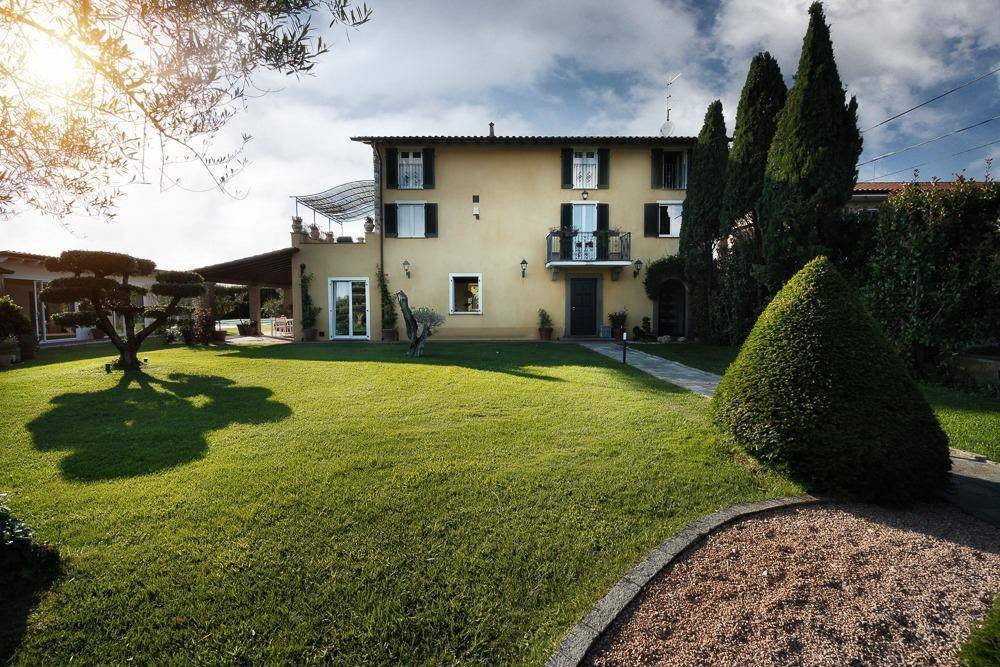 Villa in Tonfano, Pietrasanta, Italy 2 - 17256412