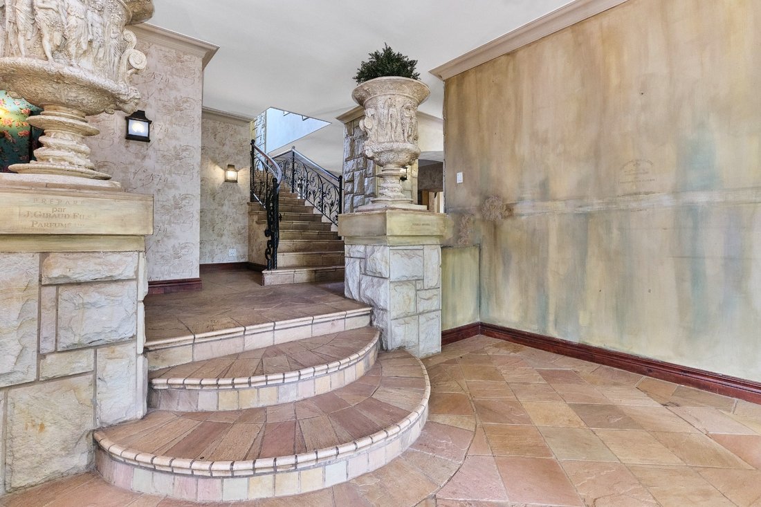 House in Featherbrooke Estate, Gauteng, South Africa 3 - 17253623