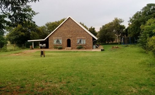 Farm Ranch in Centurion, Gauteng, South Africa 1