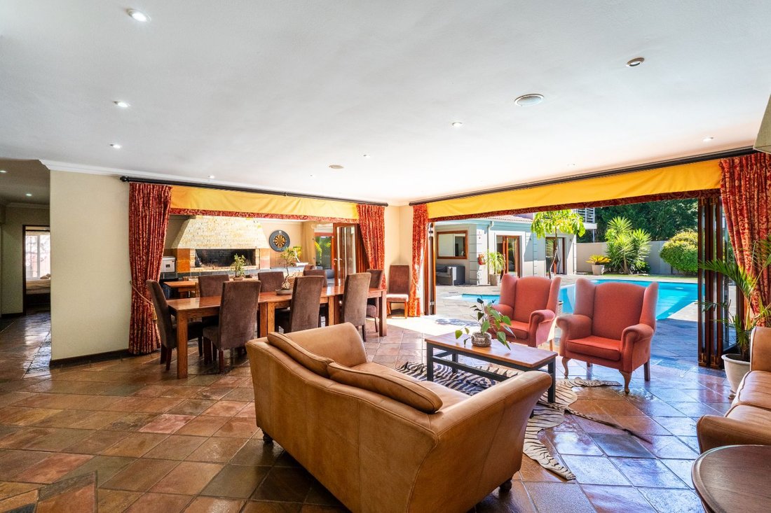 House in George, Western Cape, South Africa 5 - 17252122