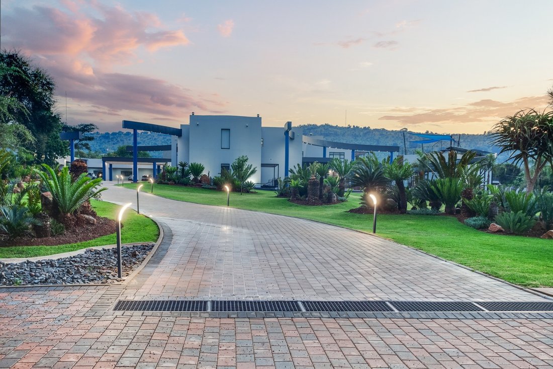 House in Ruimsig, Gauteng, South Africa 5 - 17251749
