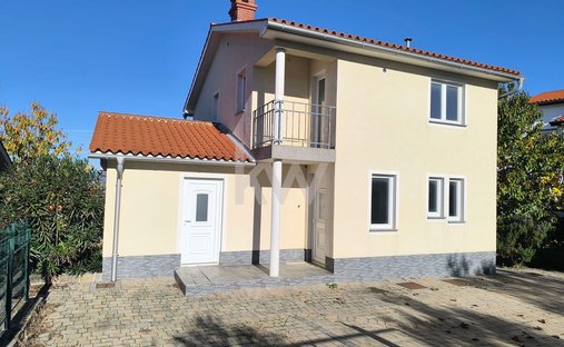House in Hrvatini, Koper, Slovenia 1