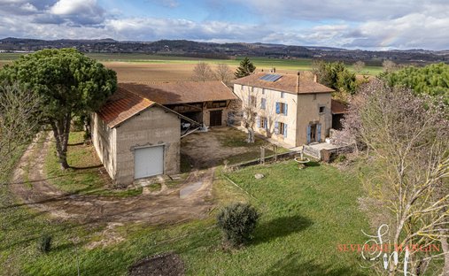 Azienda agricola a Saint-Paul-lès-Romans, Auvergne-Rodano-Alpi, Francia 1