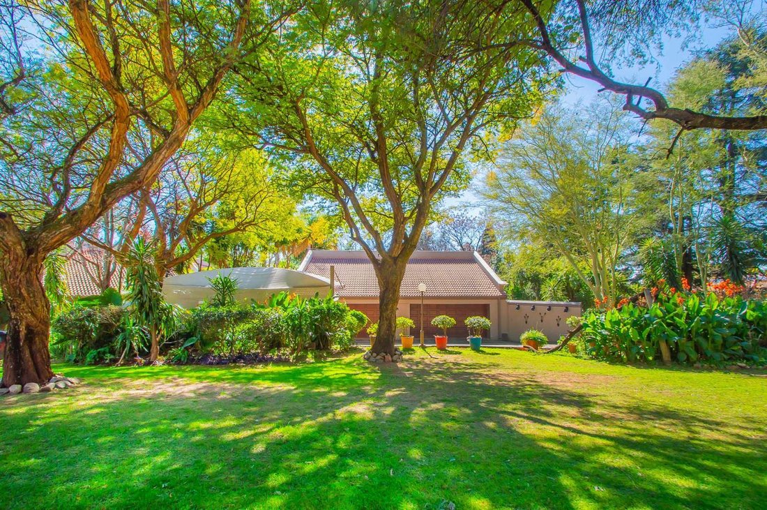 House in Ruimsig, Gauteng, South Africa 2 - 17250200