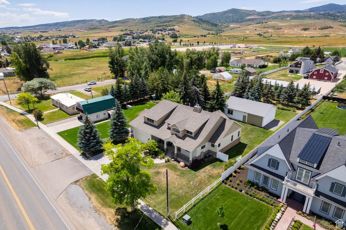 House in Garden, Utah, United States 3 - 17249114