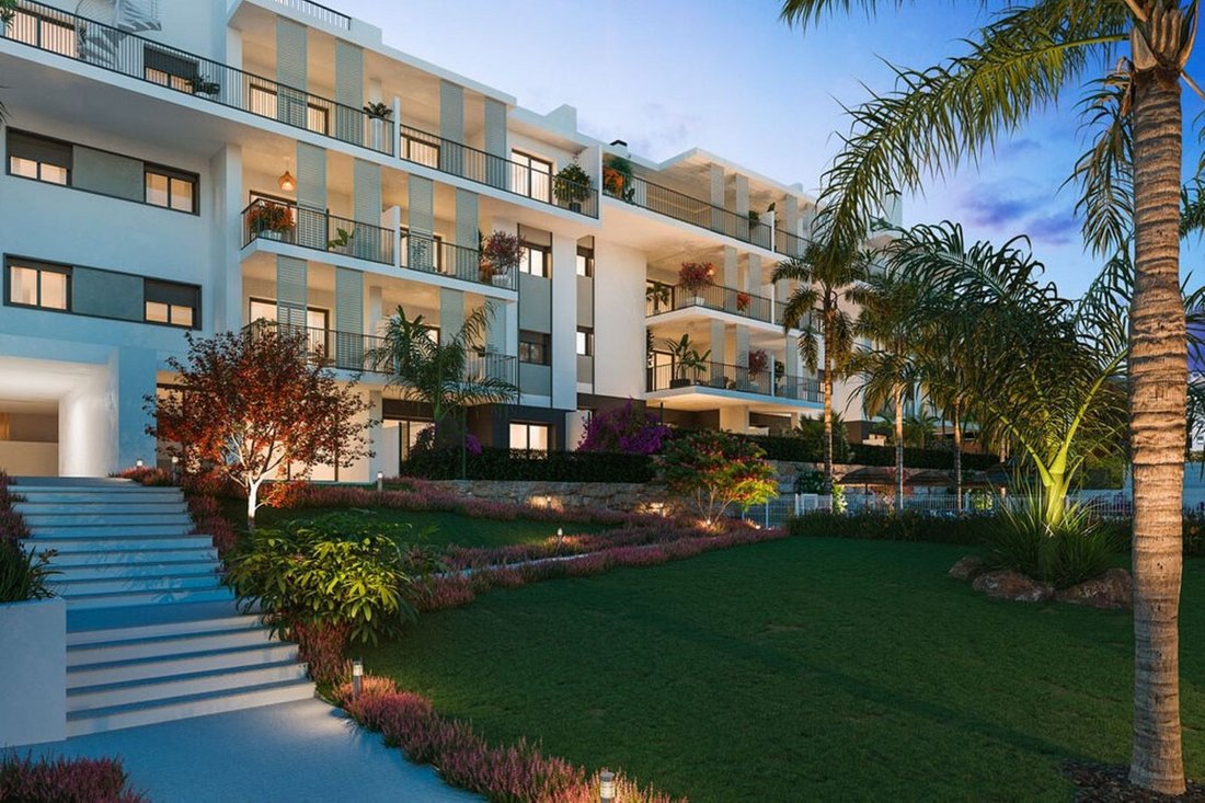 Apartment in Estepona, Andalusia, Spain 4 - 17248292