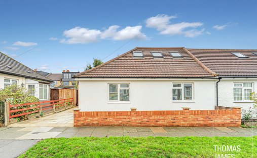 House in Palmers Green, Enfield, England 1
