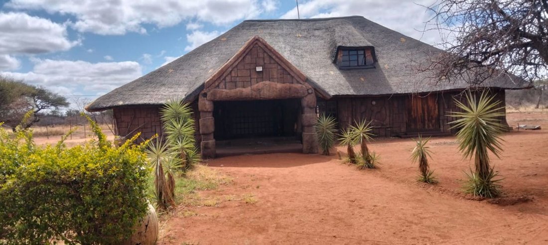 Farm Ranch in Johannesburg, Gauteng, South Africa 1 - 17251098