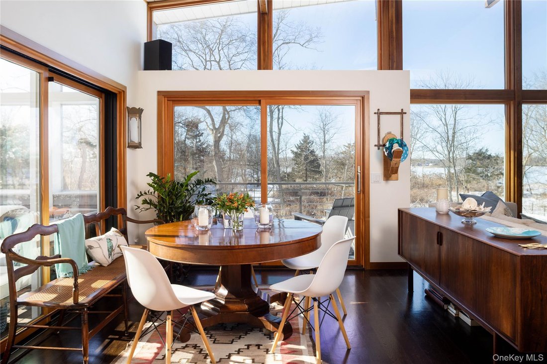 House in Center Moriches, New York, United States 5 - 17256823