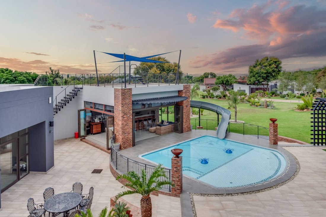 House in Ruimsig, Gauteng, South Africa 1 - 17249058
