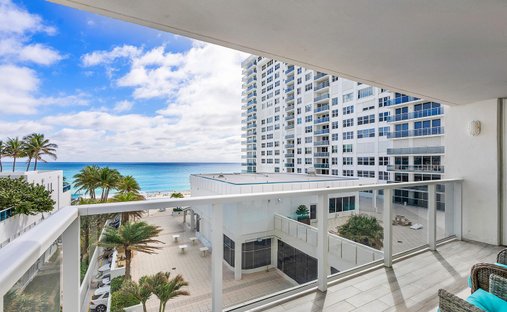 Condo in Hollywood, Florida, United States 1