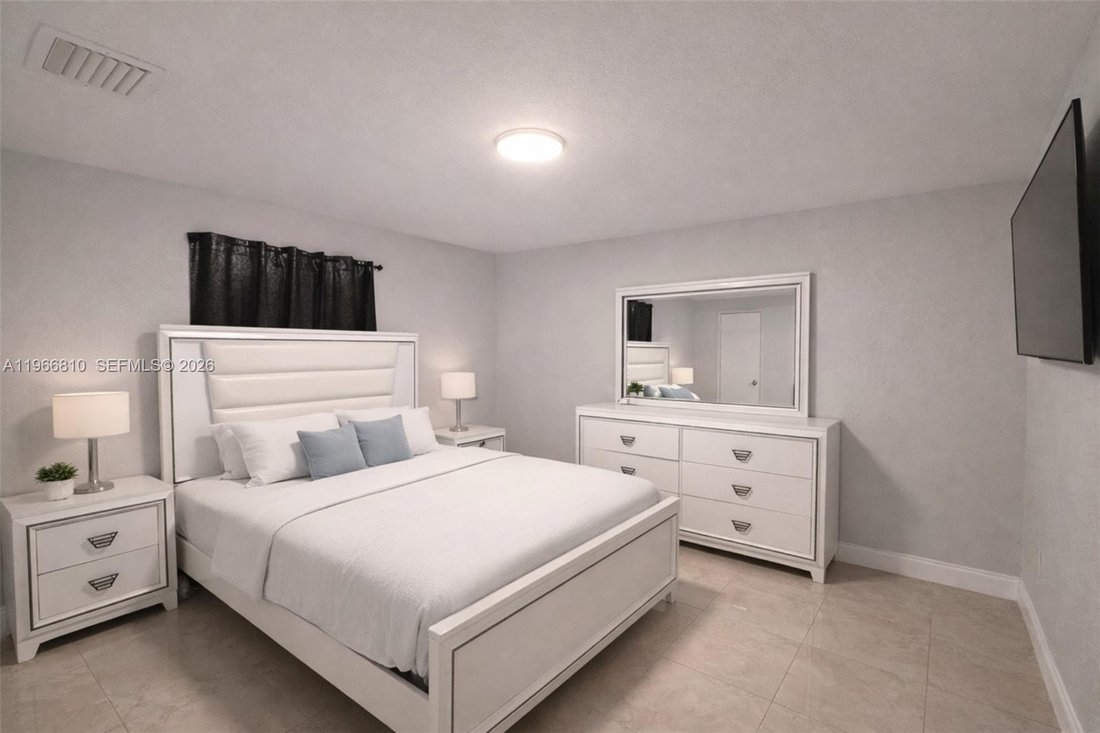 House in Miami, Florida, United States 5 - 17254853