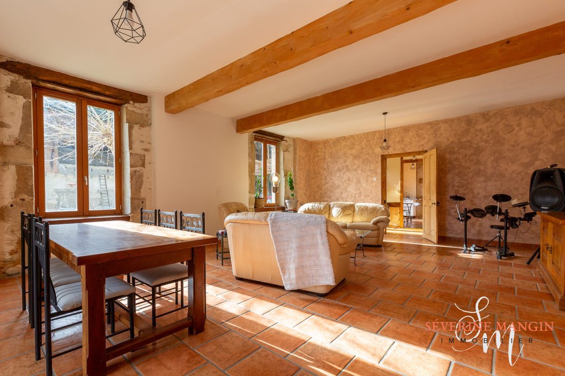 Farm Ranch in Saint-Paul-les-Romans, Auvergne-Rhône-Alpes, France 3 - 17256550