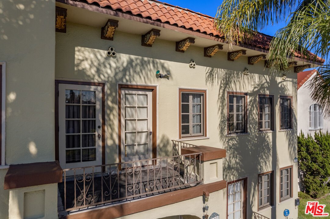 Los Angeles, California, United States 3 - 17254889